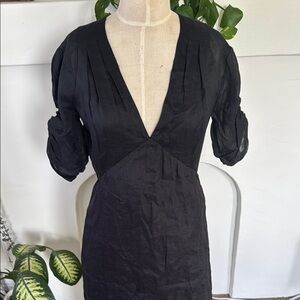 Chic Black V-Neck Maxi Dress
